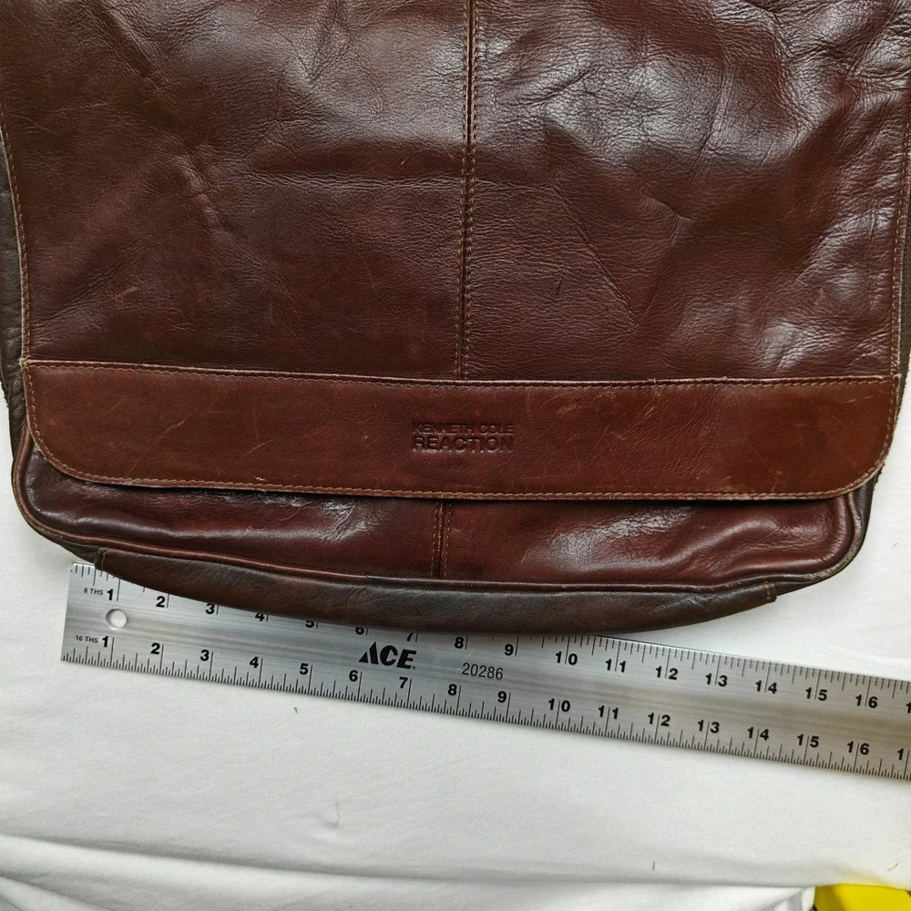 Kenneth Cole Reaction Brown Leather Messenger Bag Crossbody Laptop Briefcase